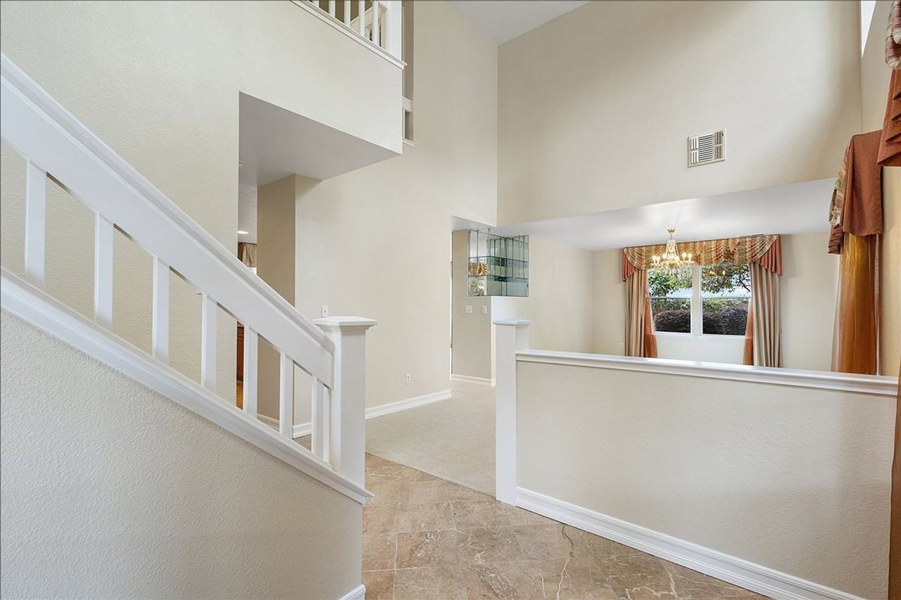 3 Cerruti Court - Photo 7 of 22