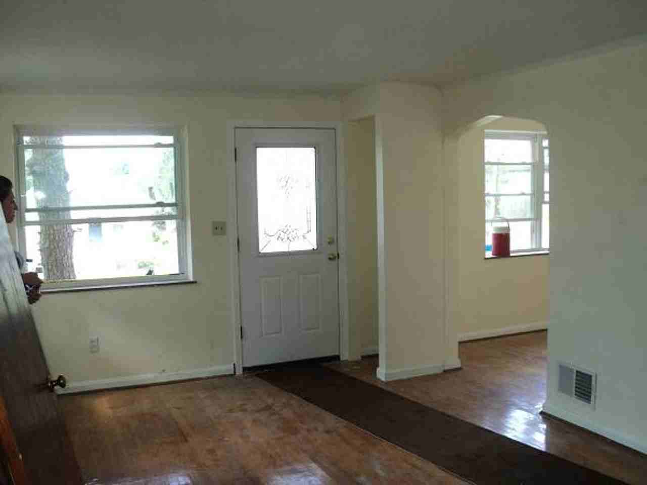 1833 Sterling Ave - Photo 2 of 7