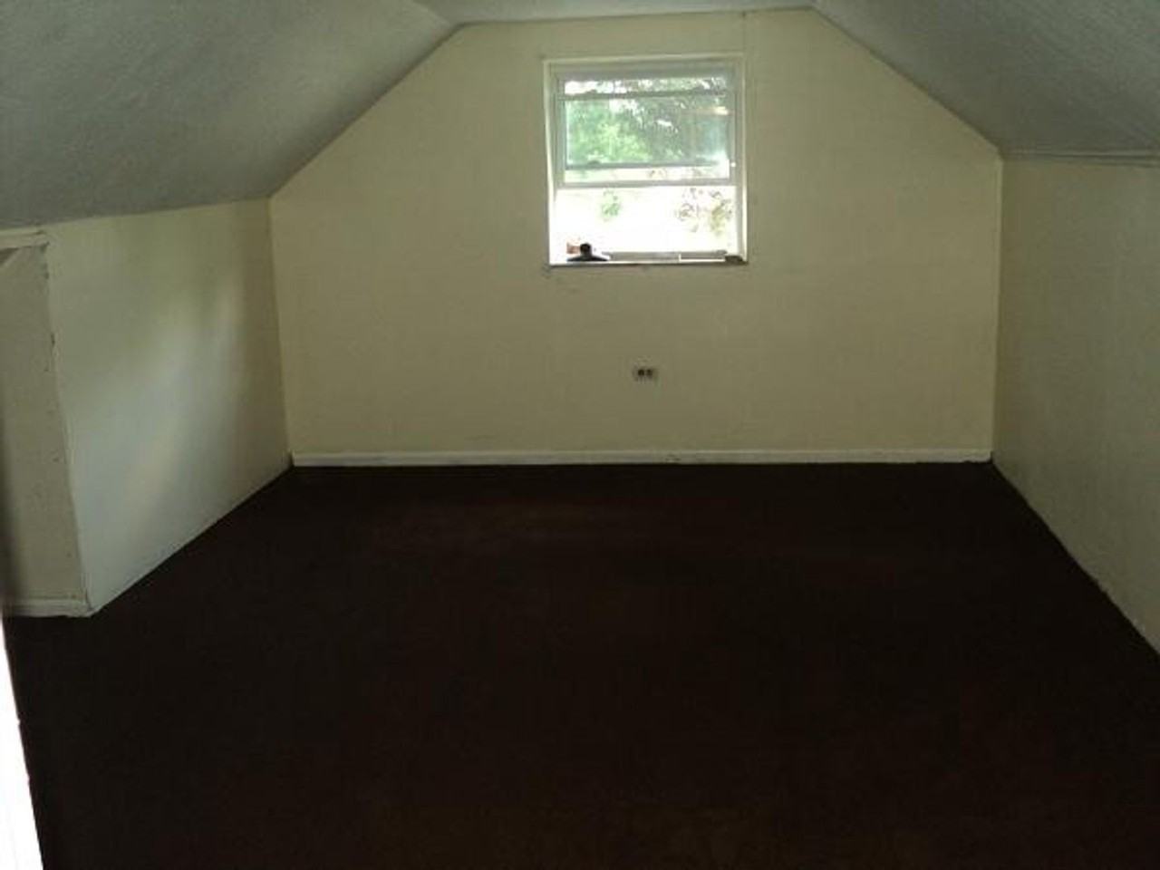 1833 Sterling Ave - Photo 3 of 7