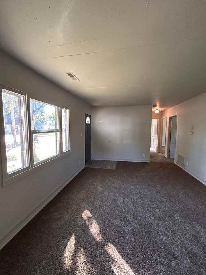 5202 Bowser Ave - Photo 2 of 7