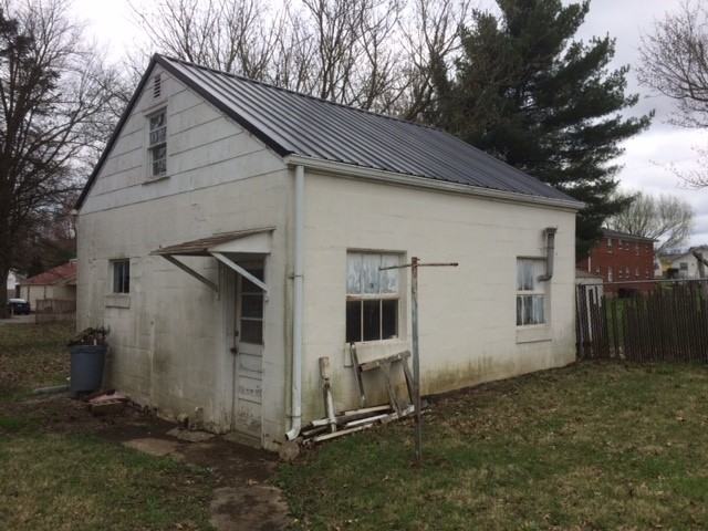203 Wendell St - Photo 2 of 11