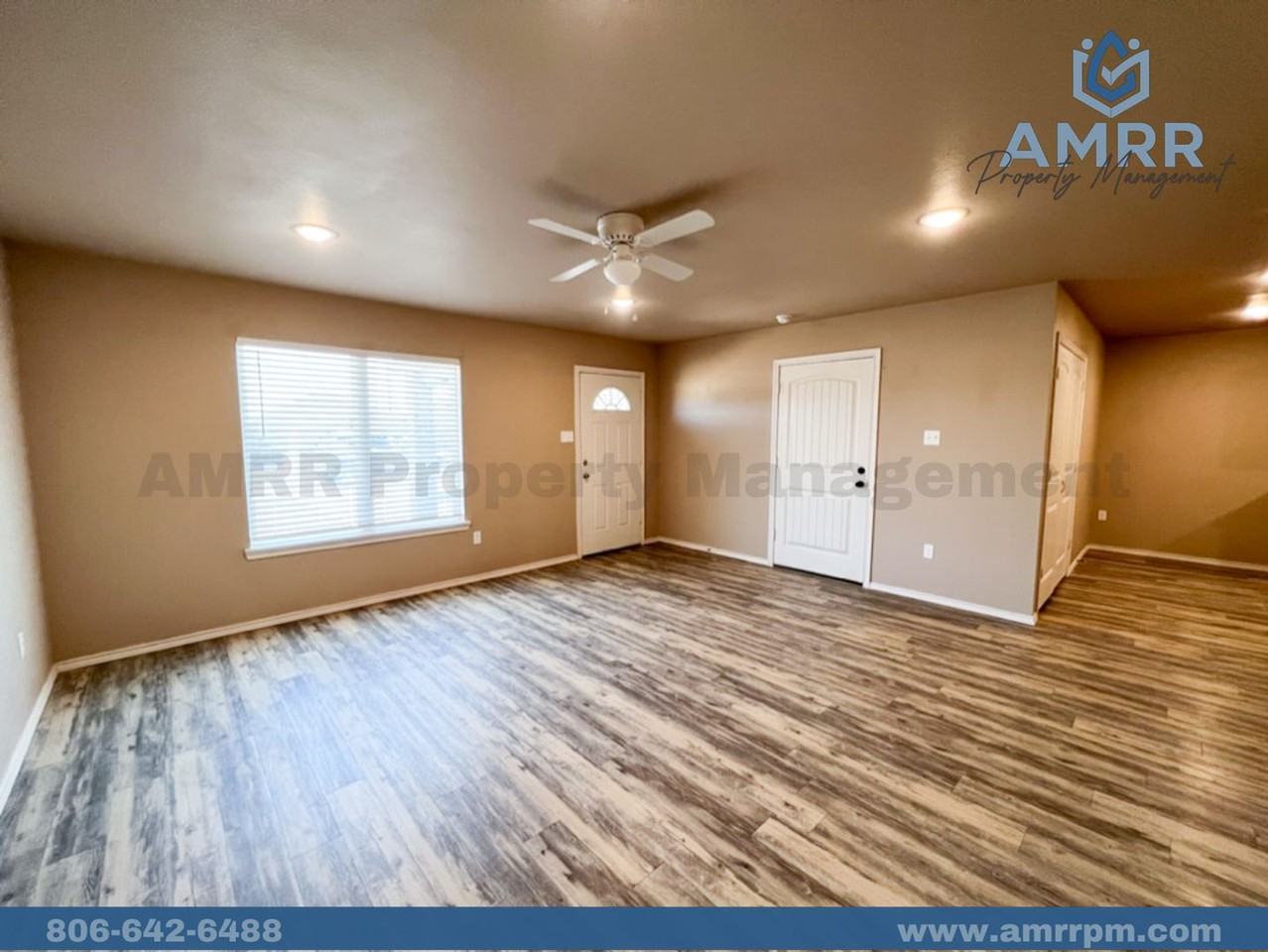 2407 N Avenue N - Photo 3 of 19