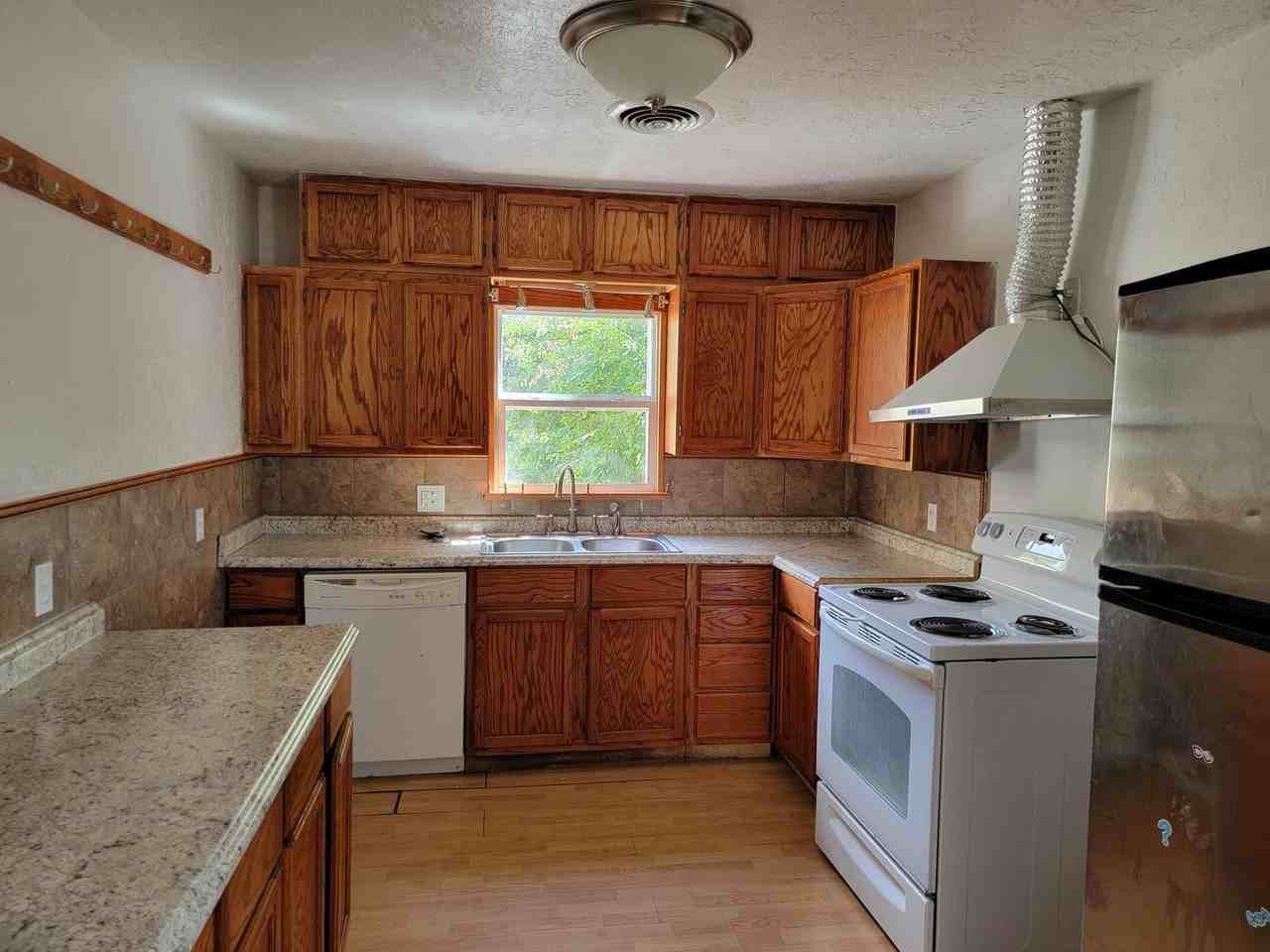 1816 Nw Pollard Ave - Photo 4 of 13