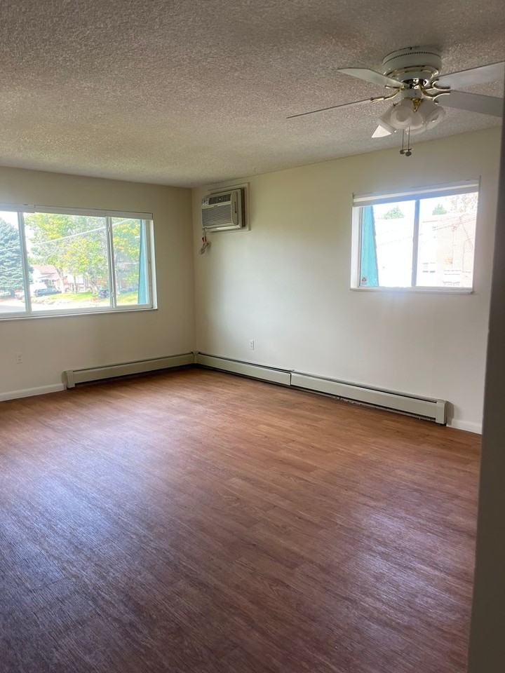 5504 S Huron St #2 - Photo 3 of 11