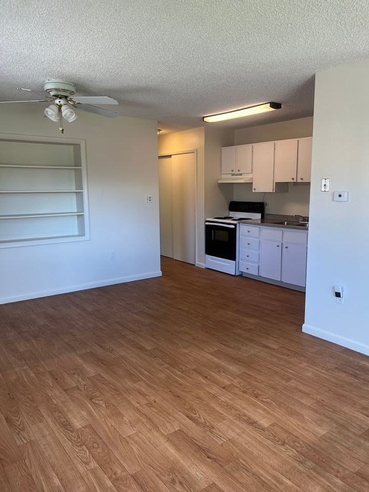 5504 S Huron St #2 - Photo 5 of 11