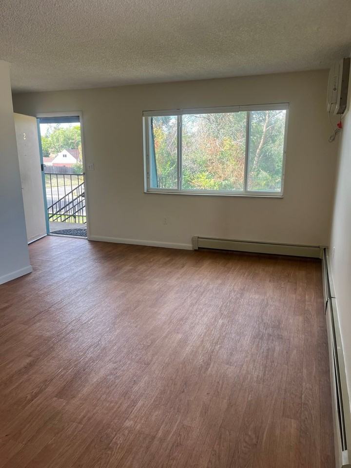 5504 S Huron St #2 - Photo 6 of 11