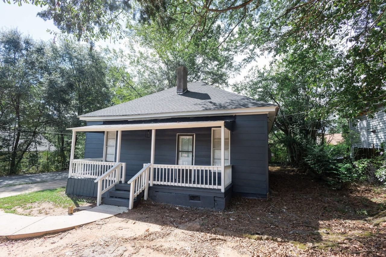 1002 W Broad St - Photo 3 of 35