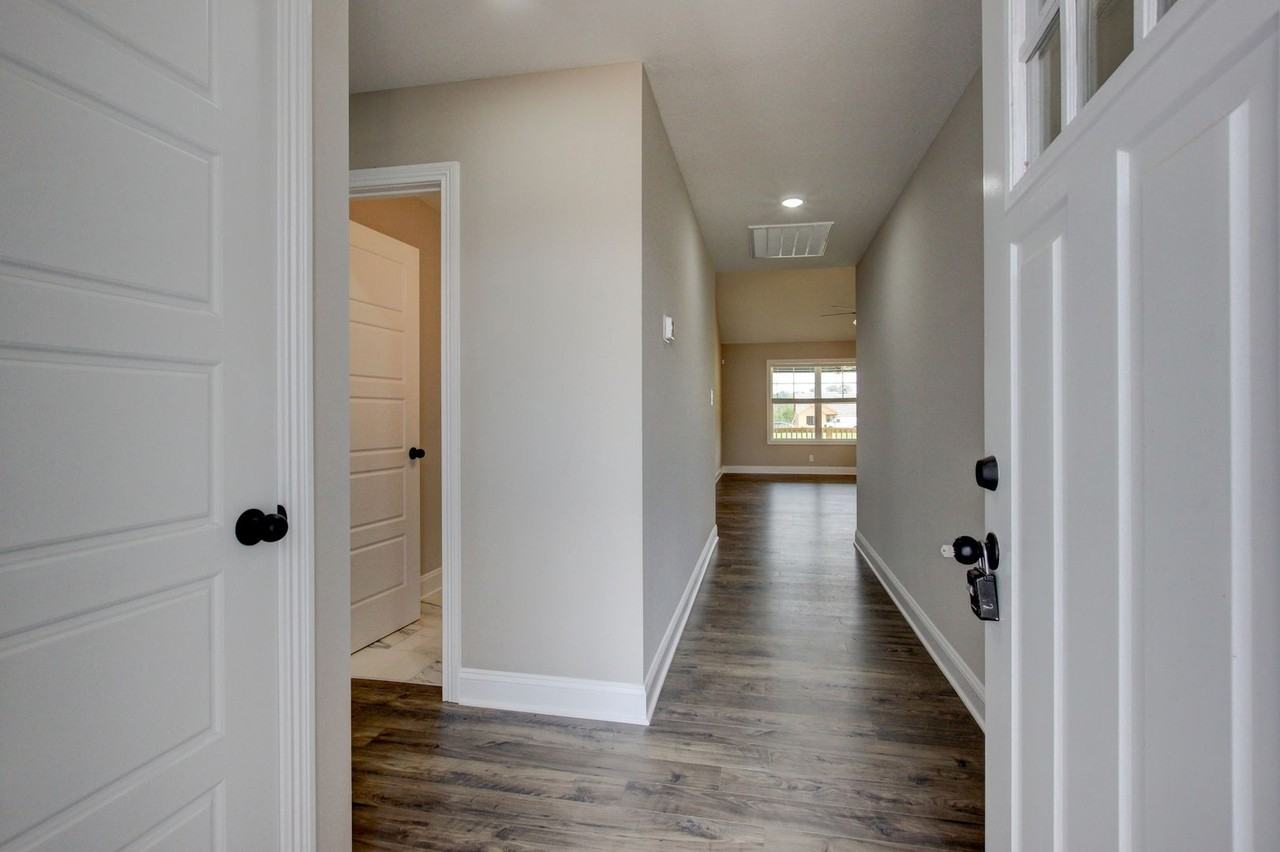 1235 Racker Dr - Photo 5 of 29
