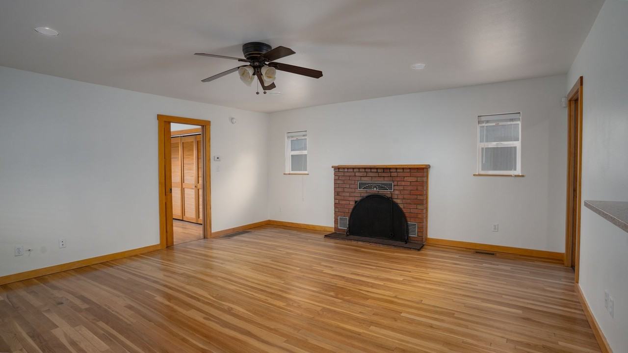 524A Juniper Dr - Photo 2 of 16