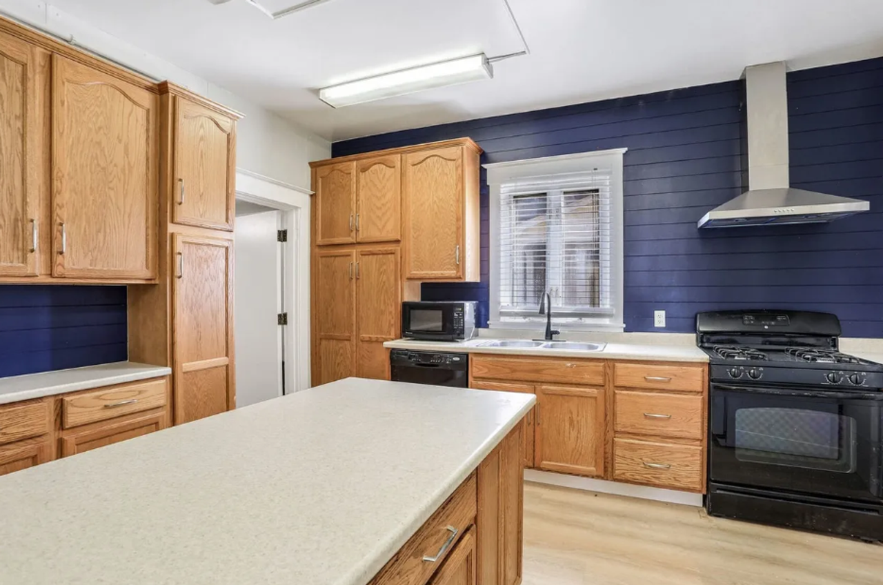 506 E Church St - Photo 4 of 22