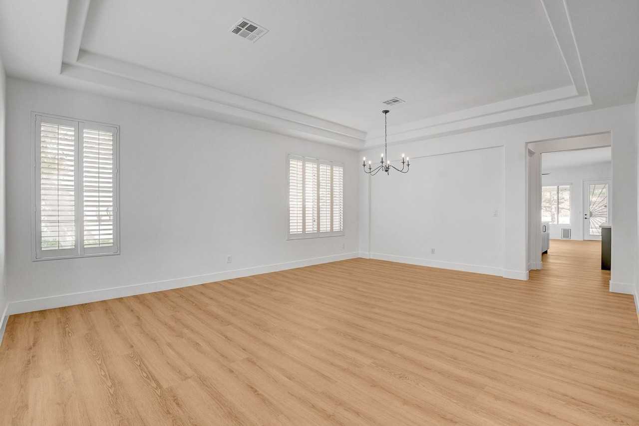 1175 Forum Veneto Dr - Photo 4 of 47