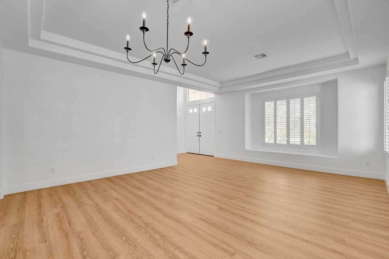 1175 Forum Veneto Dr - Photo 6 of 47