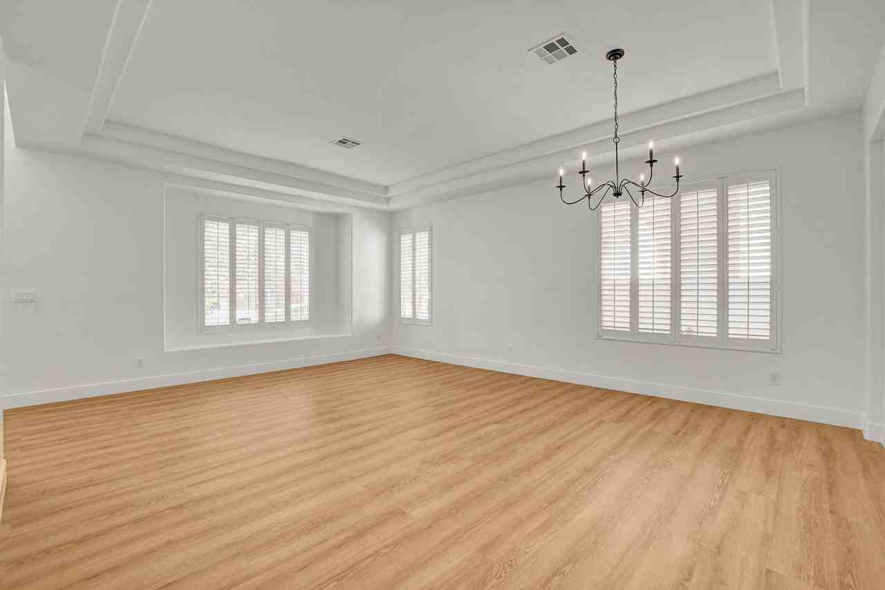 1175 Forum Veneto Dr - Photo 7 of 47