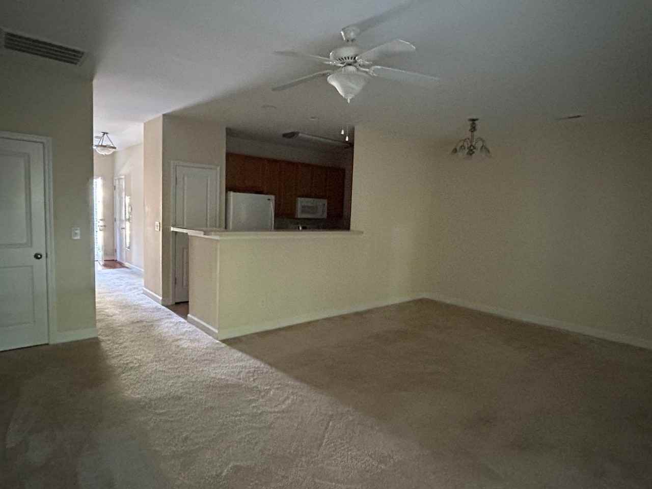 45 Four Farms Cir - Photo 7 of 18