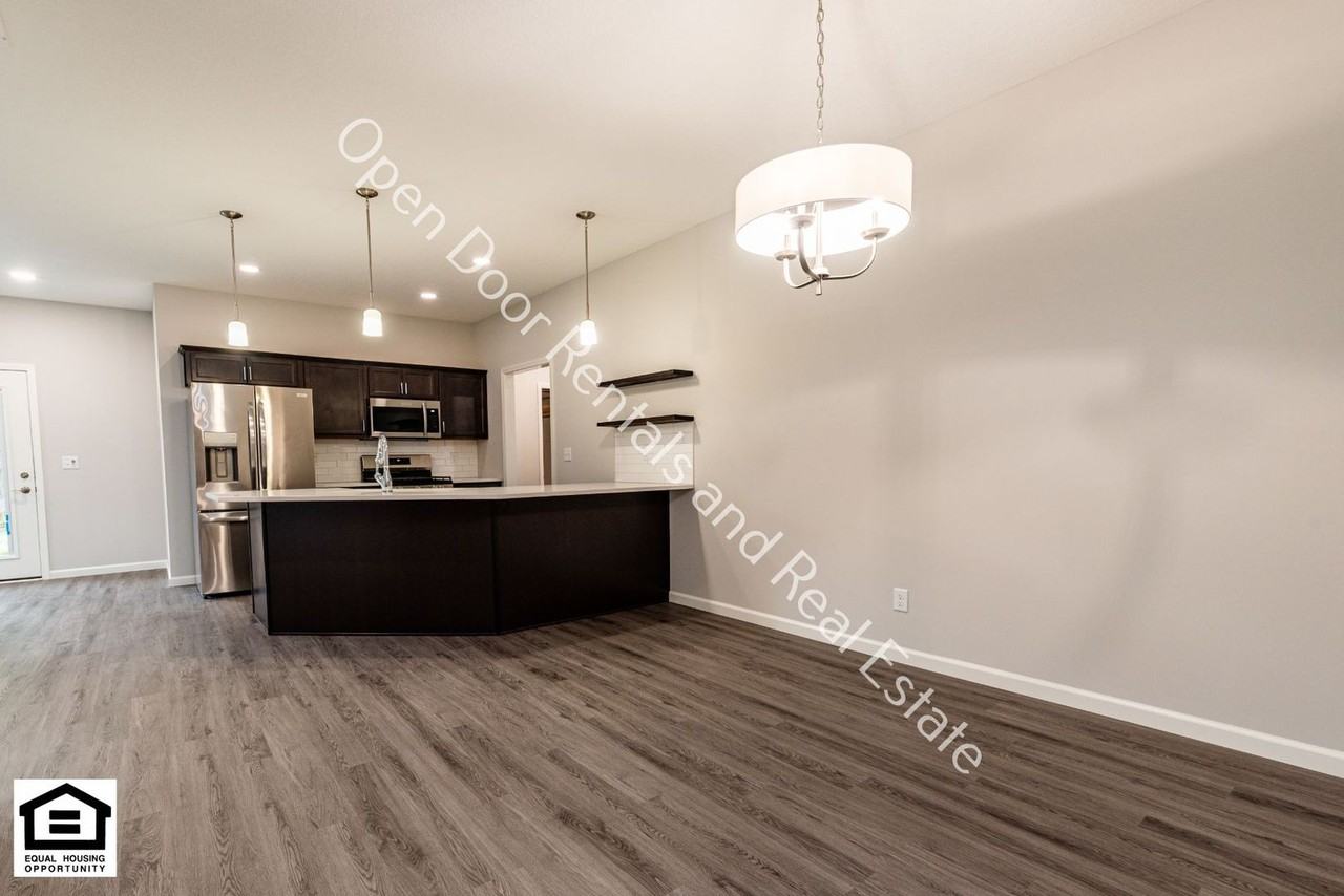 307 E Toledo St - Photo 7 of 41