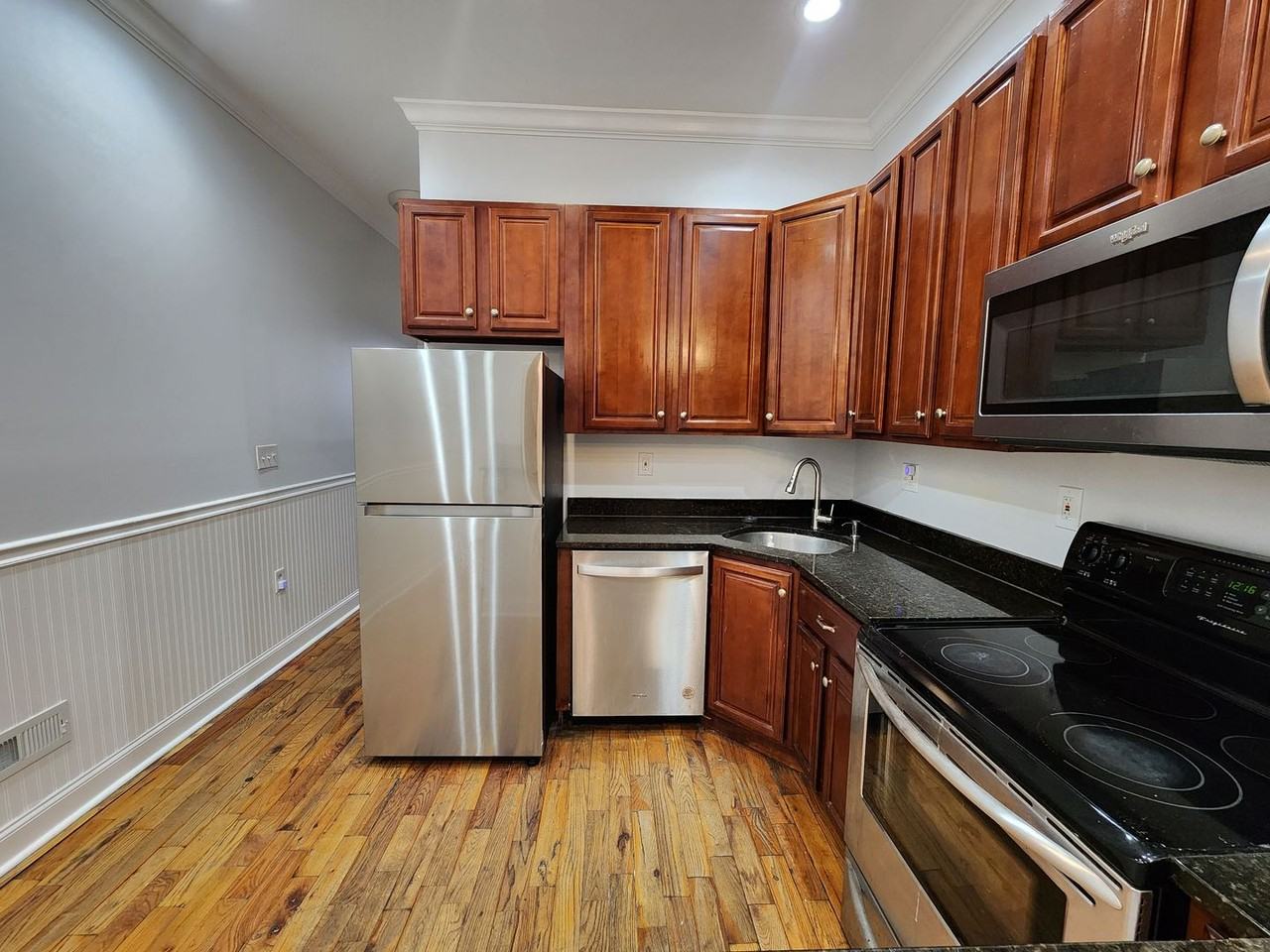 3209 W. Montgomery Avenue - Photo 3 of 25