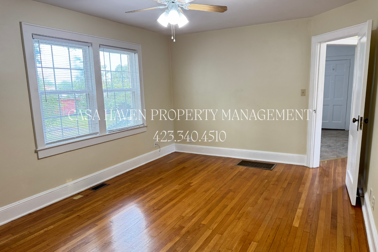 302 W Pine St #2 - Photo 4 of 17