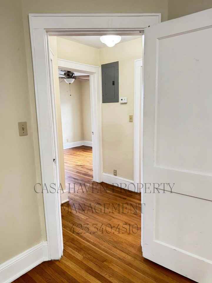 302 W Pine St #2 - Photo 5 of 17