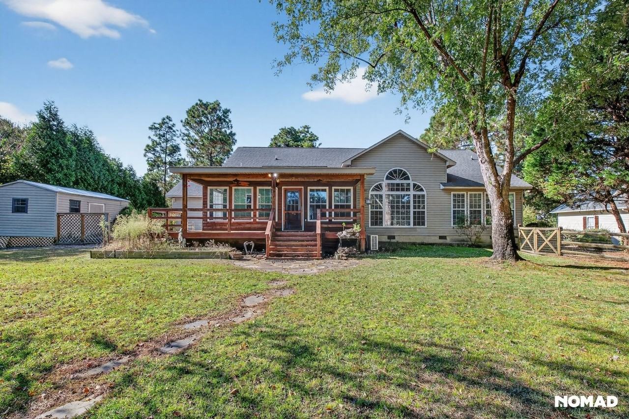 124 Pinesage Dr - Photo 3 of 31