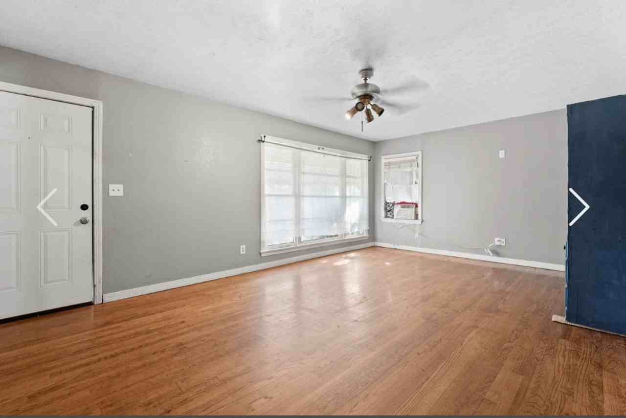 3520 26th St - Photo 3 of 10