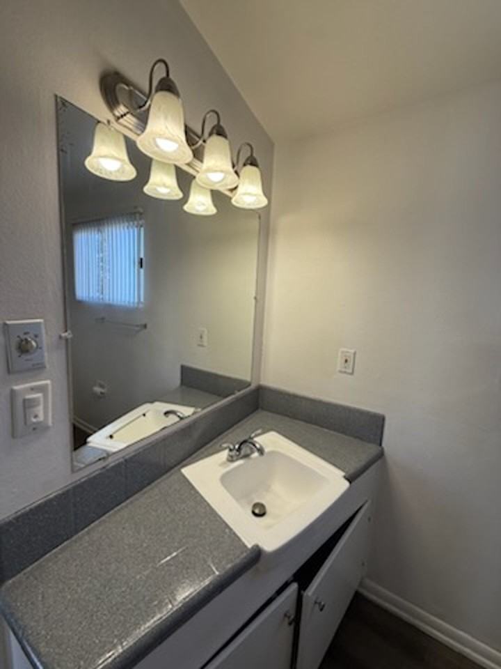 Oxnard Occidental Apartments - Photo 7 of 12