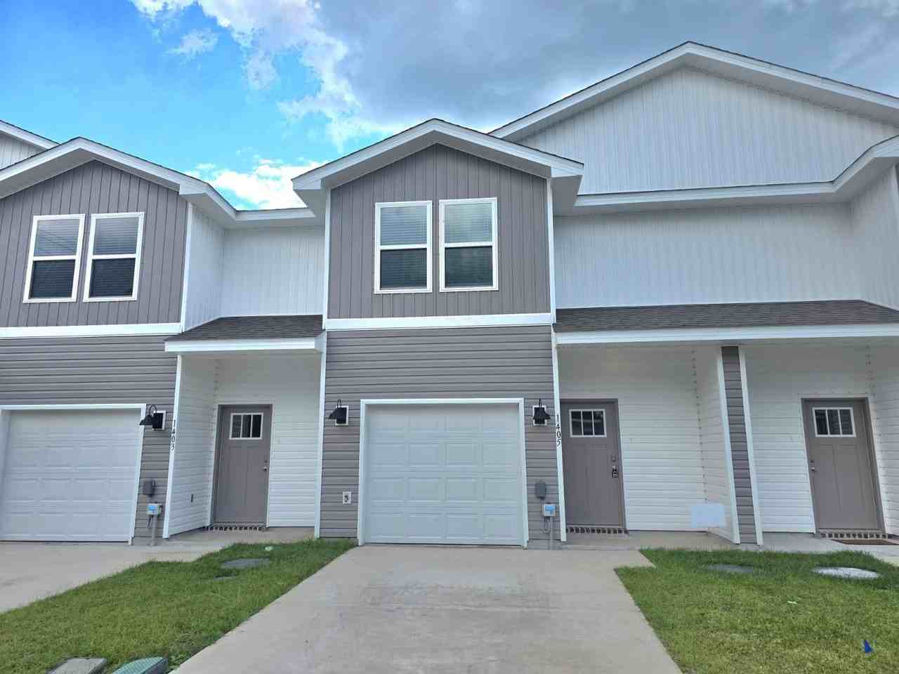 1405 Maritime Dr - Photo 2 of 22