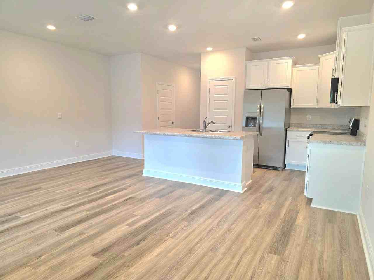 1405 Maritime Dr - Photo 3 of 22