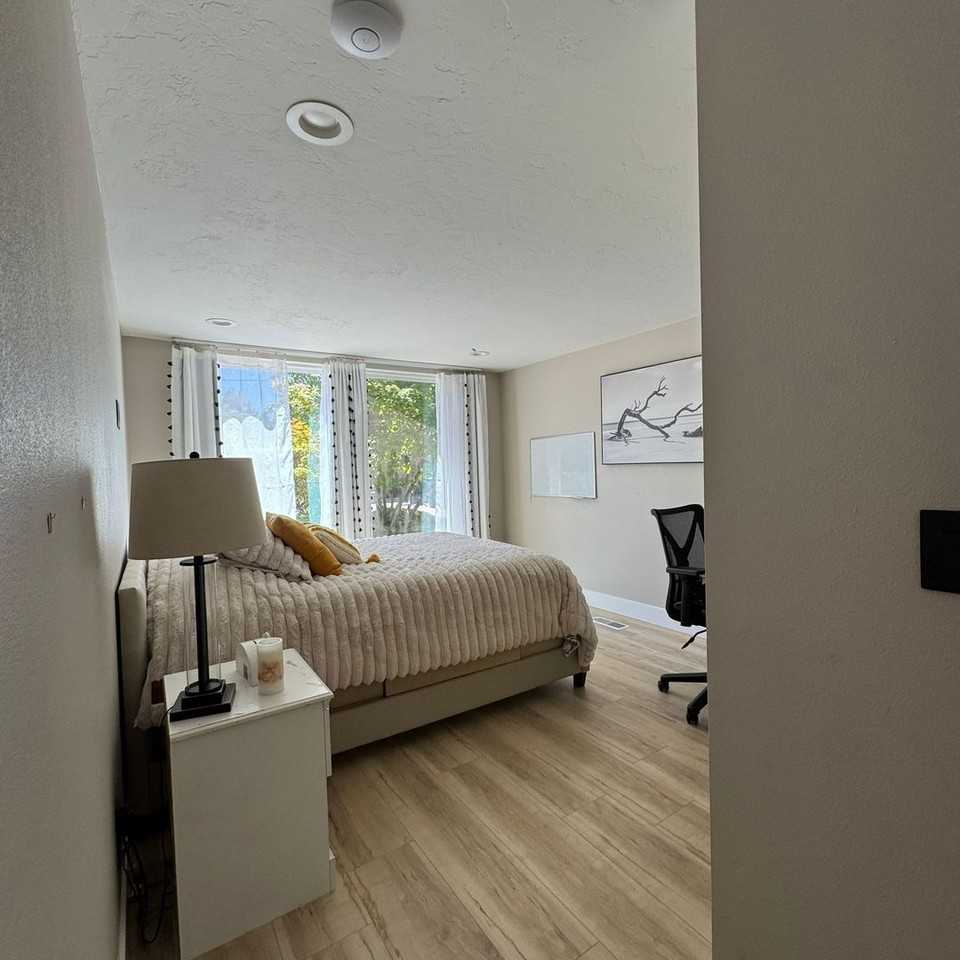 1009 Jones Ave Nw - Photo 7 of 11