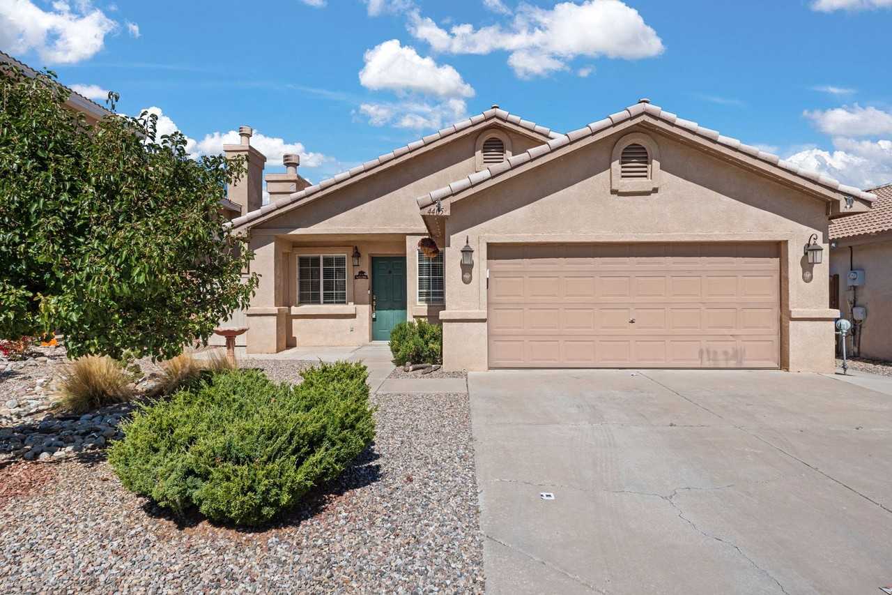 4405 Loren Ave Nw - Photo 2 of 27