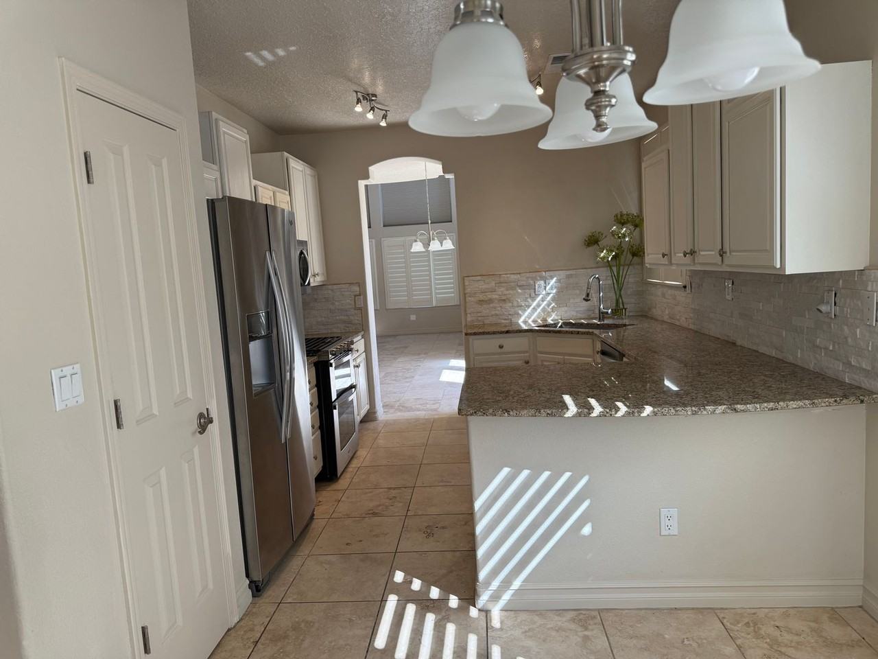 1005 Via Chamisa Northeast - Photo 3 of 26