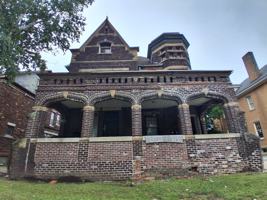 featured image of 1010 N Vermilion St #3