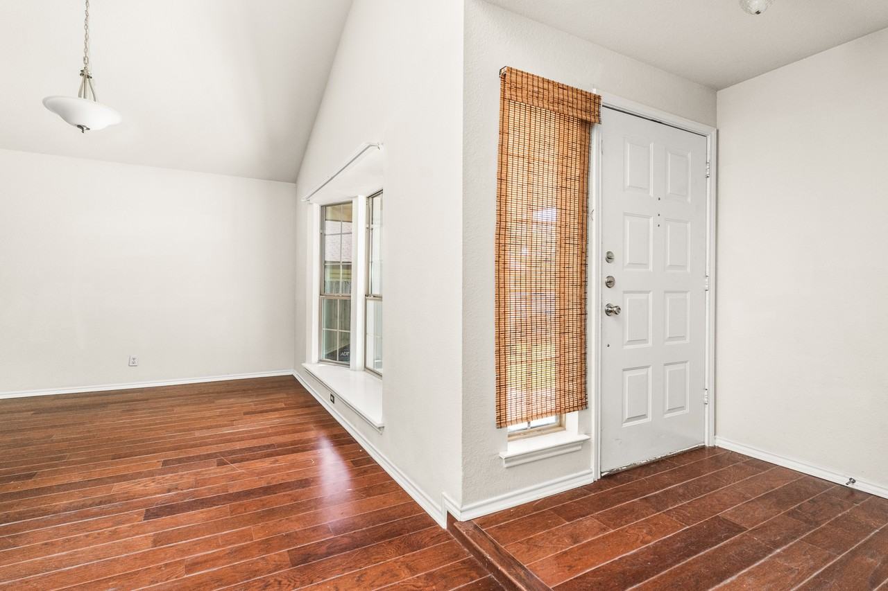 5314 Lake Golden #NA - Photo 7 of 26