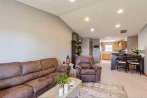 featured image of 860 Magnolia Ln #5