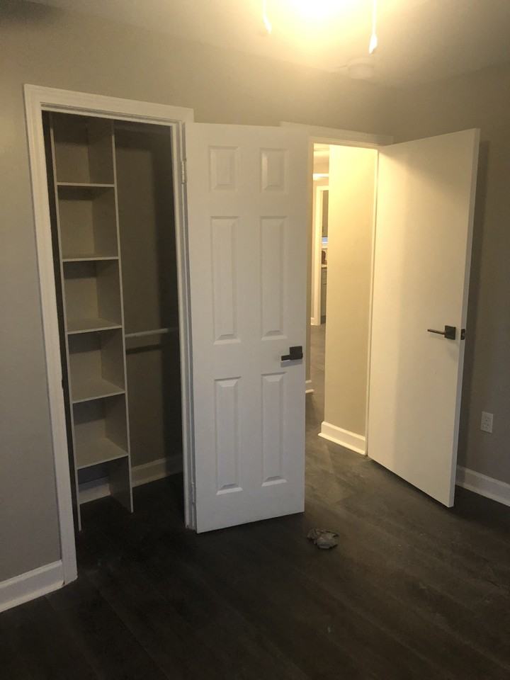 2711 165th St #5 - Photo 2 of 12