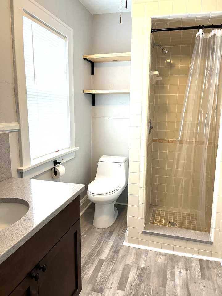 619 Tanglewood St #4 - Photo 5 of 8