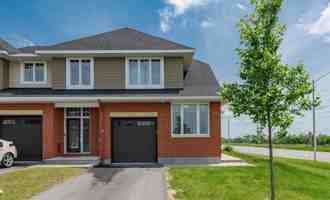 featured image of 680 Gabriola Way