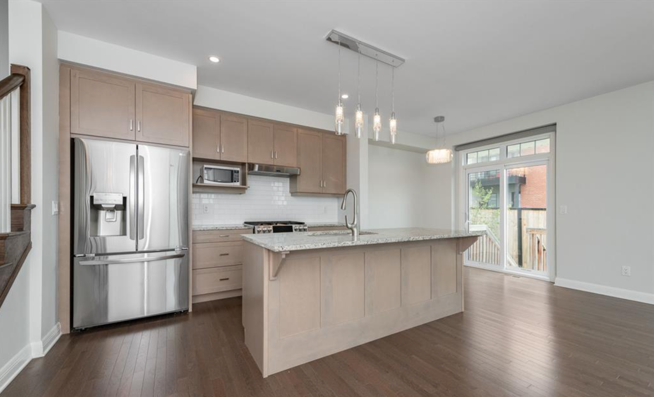 680 Gabriola Way - Photo 4 of 11