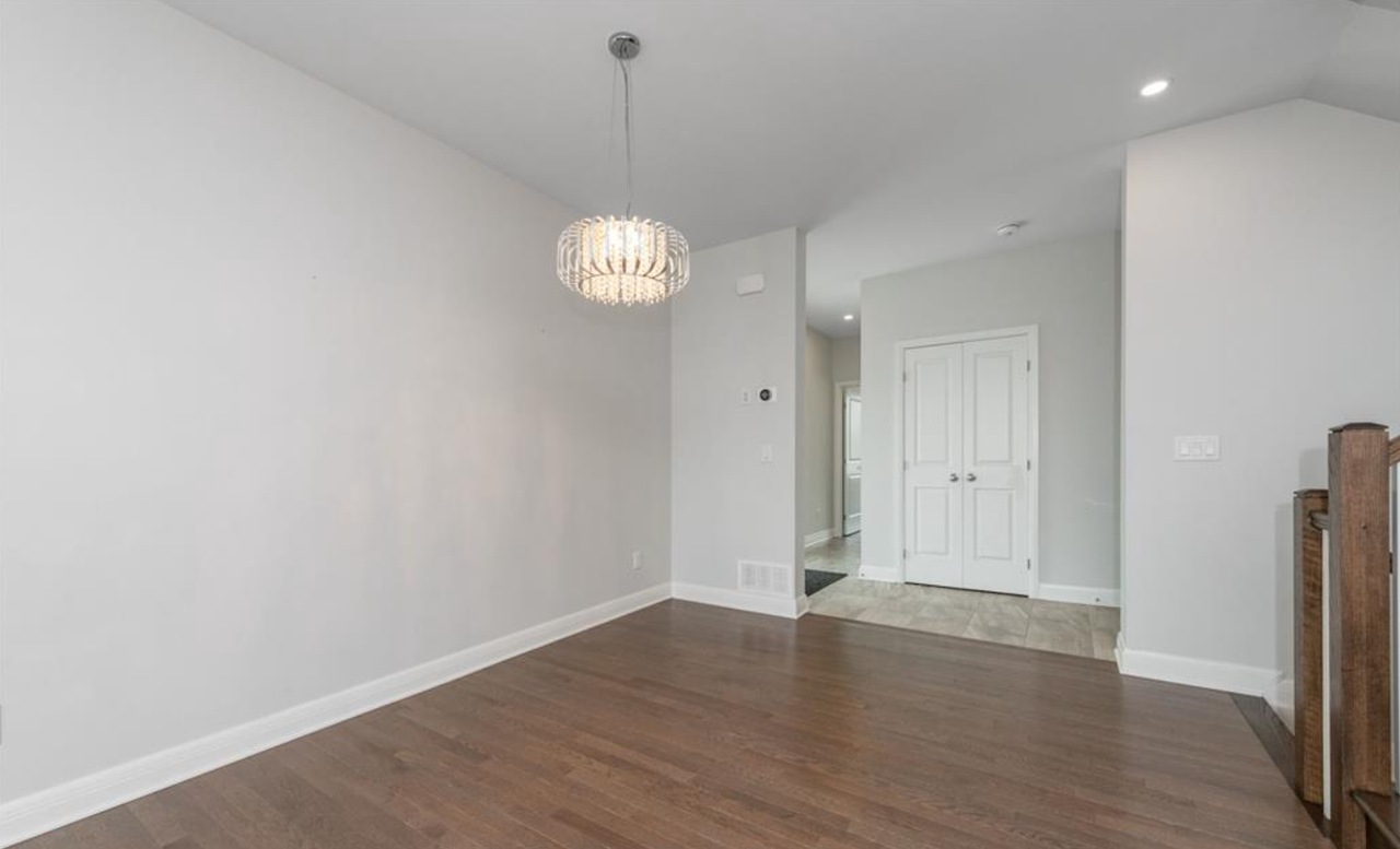 680 Gabriola Way - Photo 3 of 11