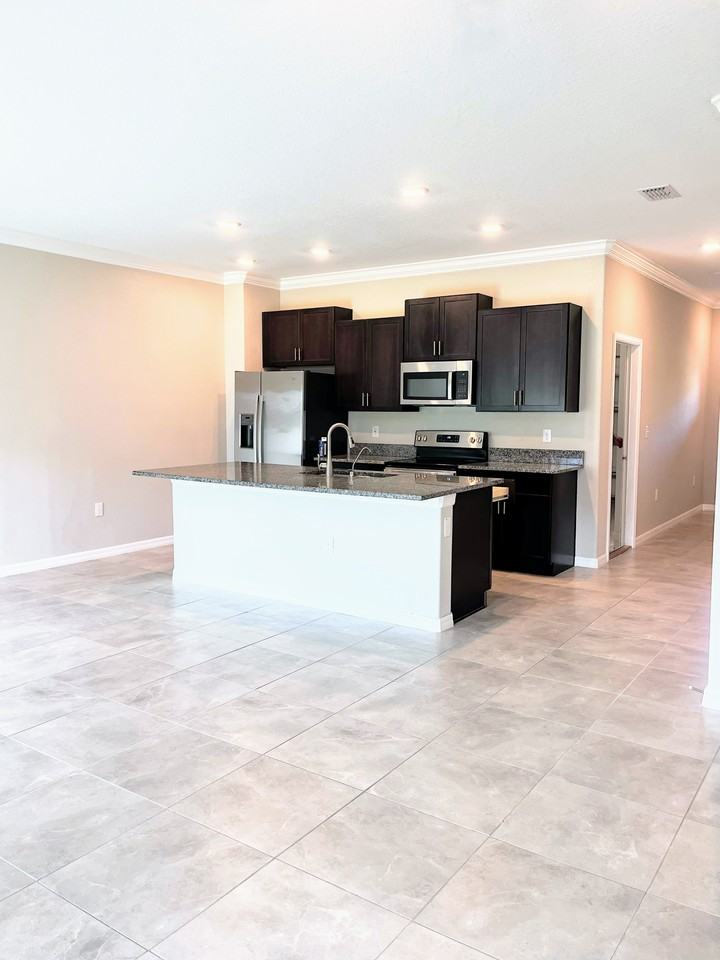 21852 Adriatic Ln #NA - Photo 2 of 23