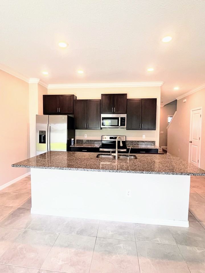 21852 Adriatic Ln #NA - Photo 3 of 23