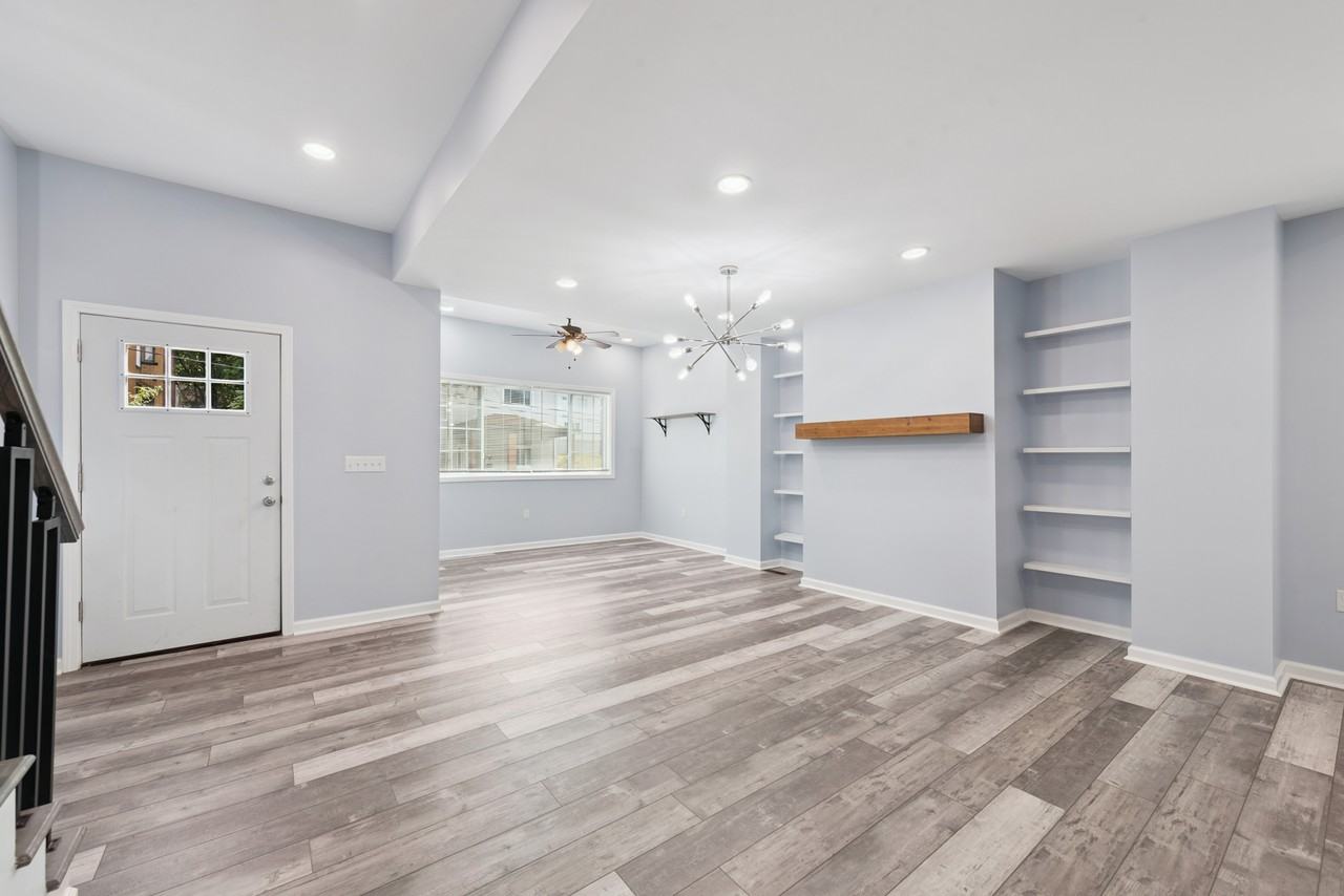 305 North Graham Street - Photo 2 of 26