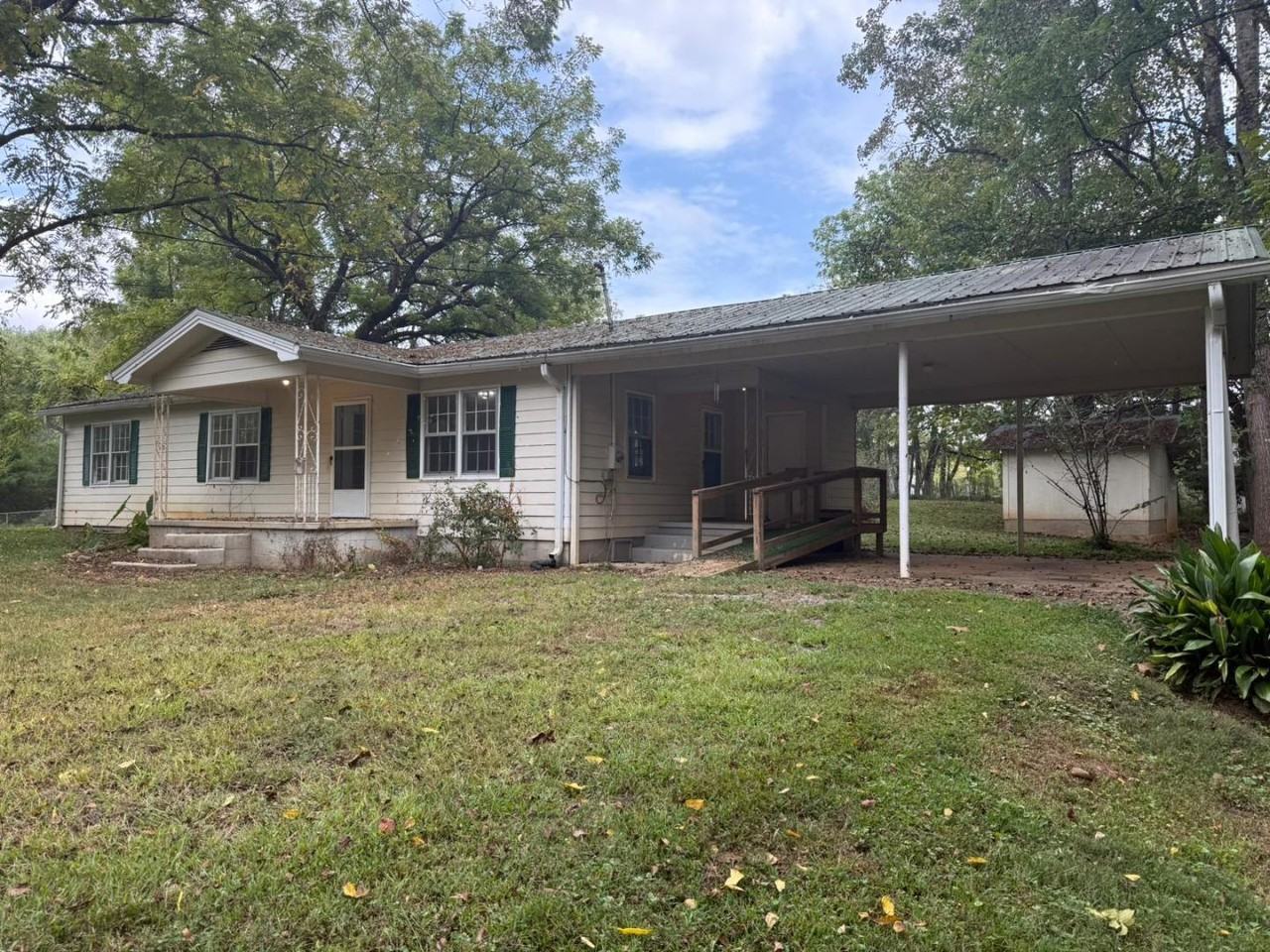 Cavender Creek MHP - Photo 3 of 10