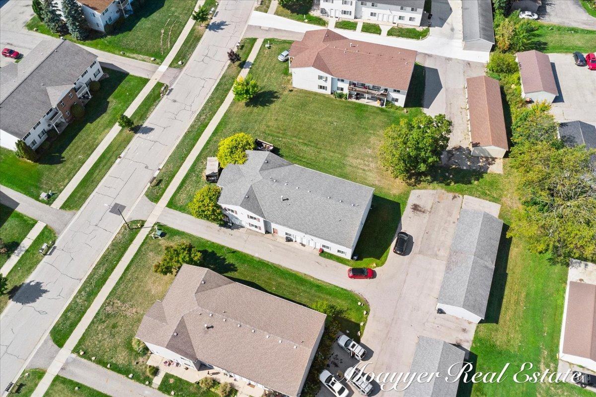 1051 Abbey Ct - Photo 2 of 35