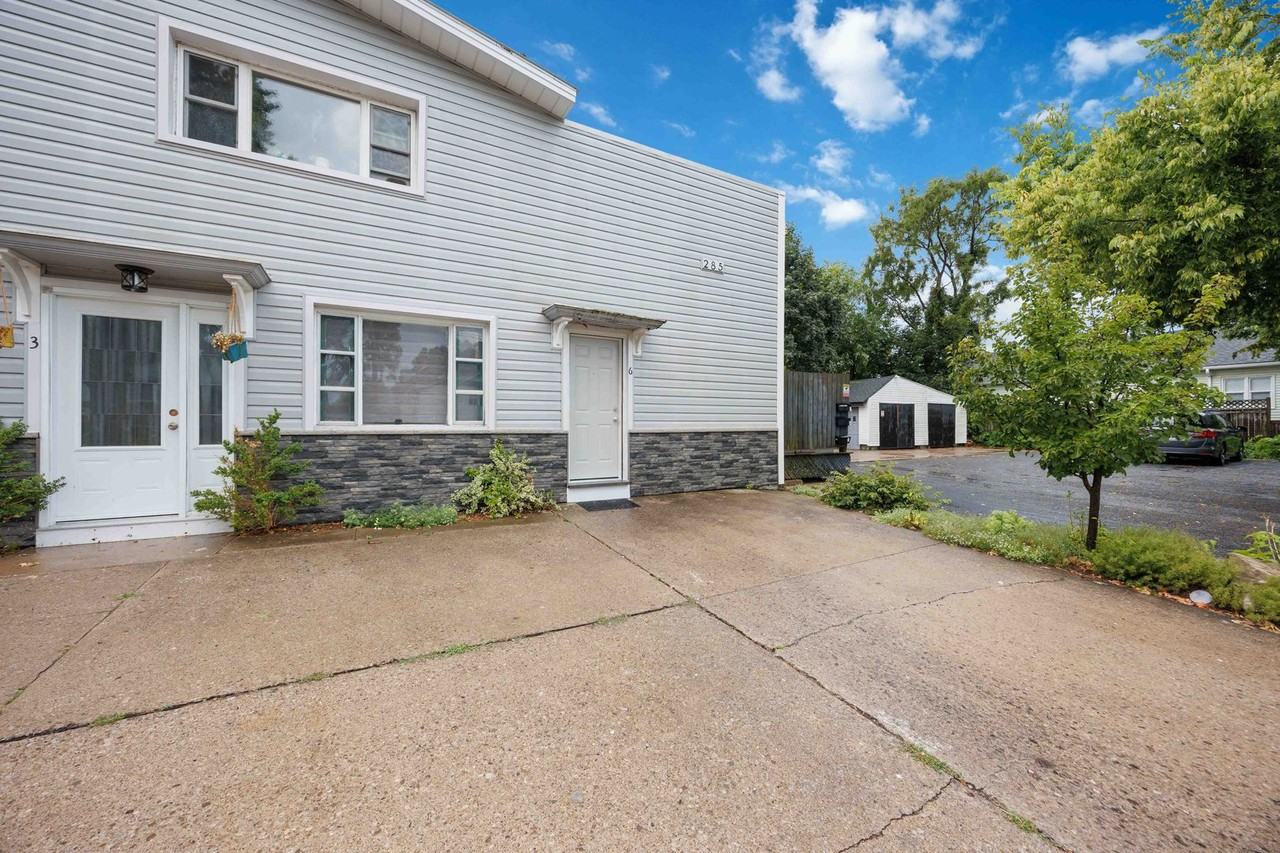 285 Elgin Street - Photo 2 of 13