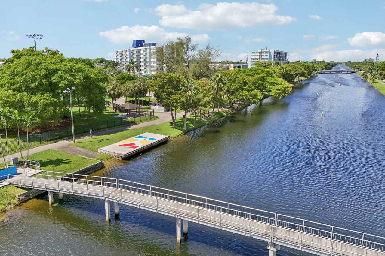 Grand Island Square - Photo 6 of 50