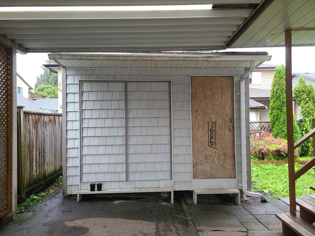 12147 222 St #1 - Photo 3 of 9