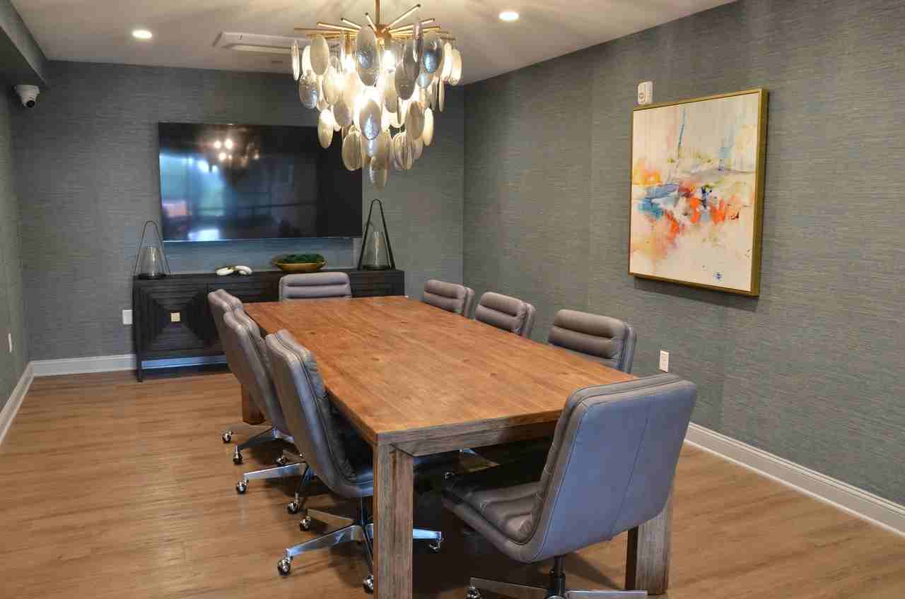 925 at North - Photo 4 of 14