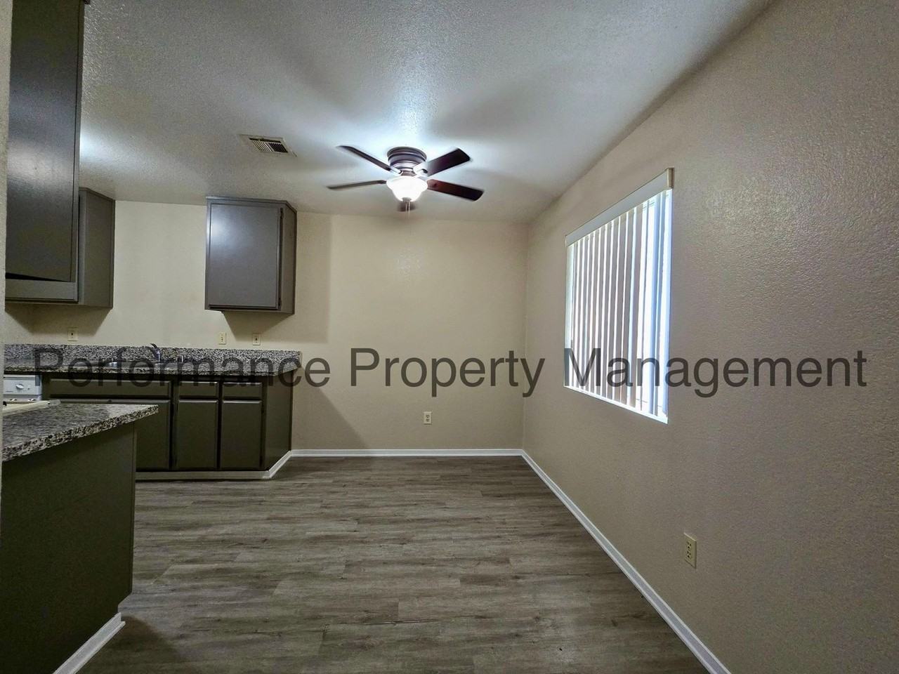 840 East Ridgecrest Boulevard #25 - Photo 3 of 13