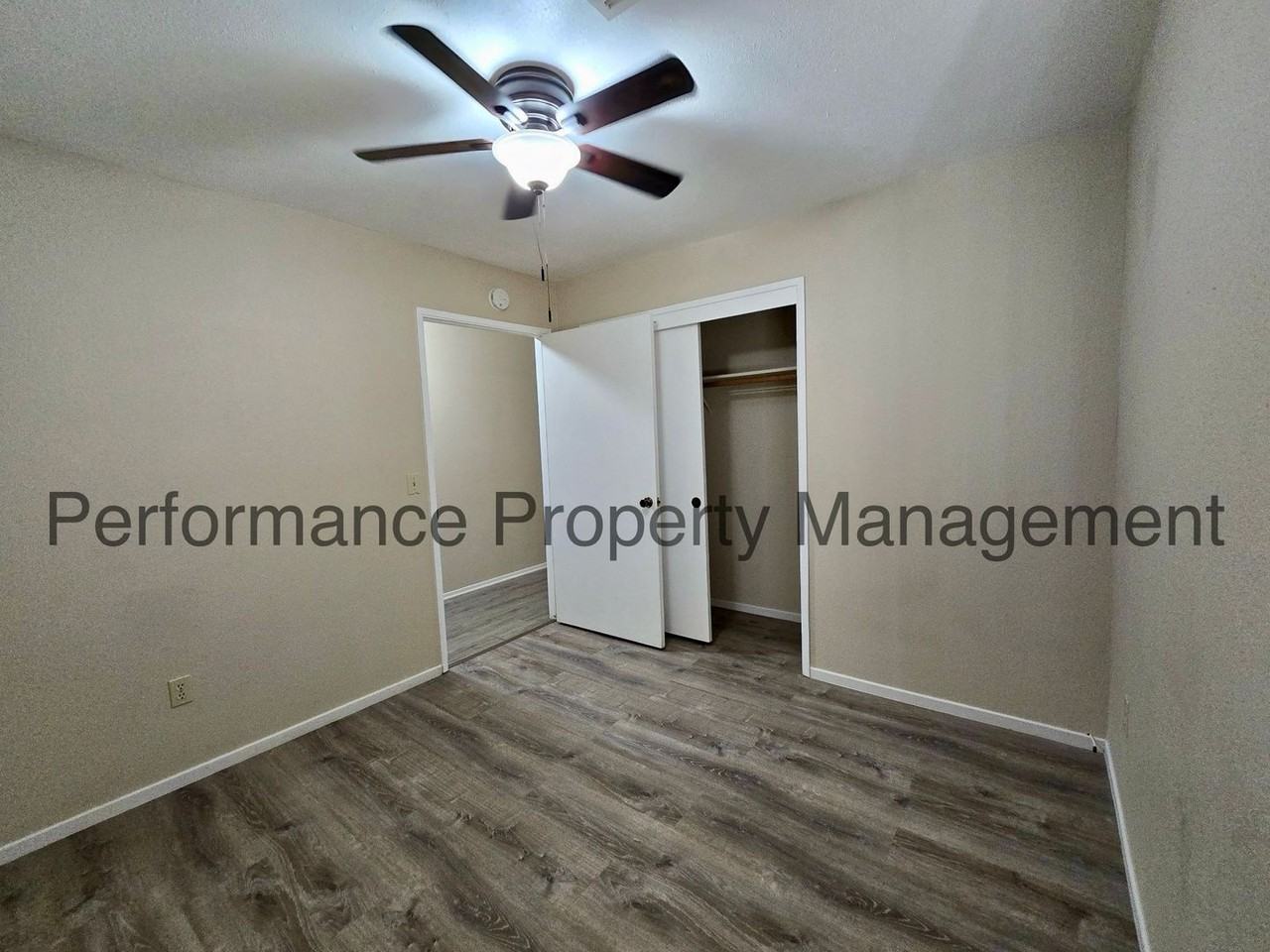 840 East Ridgecrest Boulevard #25 - Photo 6 of 13