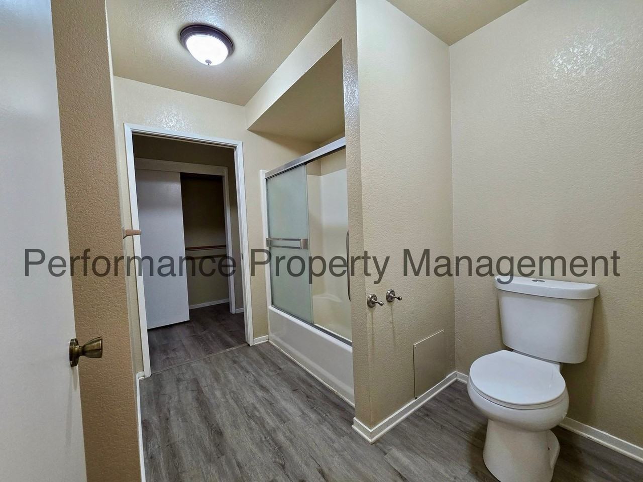 840 East Ridgecrest Boulevard #25 - Photo 7 of 13